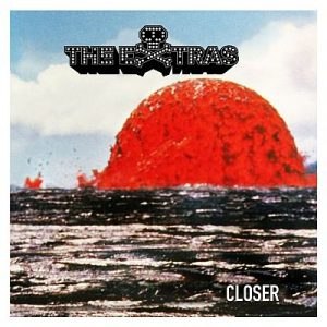 THE EXTRAS – CLOSER