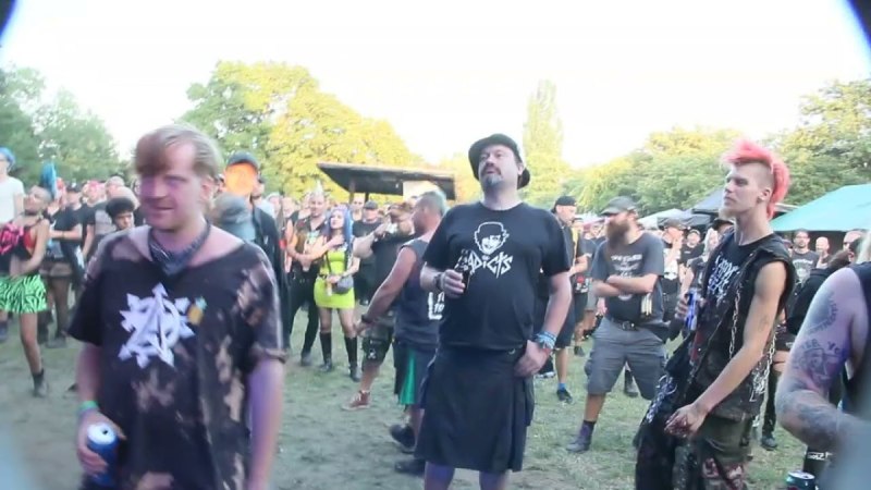 Hausvabot Refuse Festival