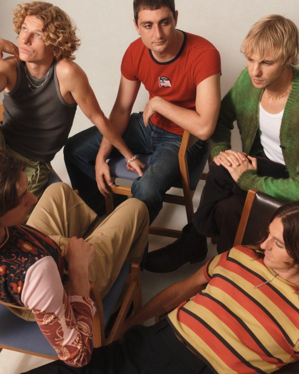 Neue Musik und Video von Parcels