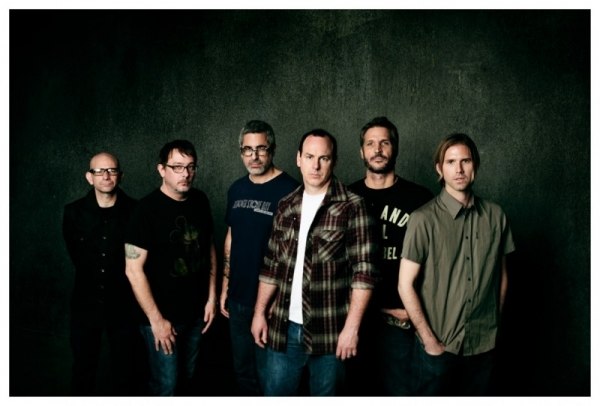 BAD RELIGION - ALBUM STREAM --THE DISSENT OF MAN-- ONLINE !