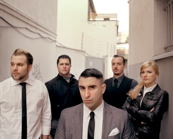 Additional BROILERS tour dates due to high demand – pre-sale starts on 16.08.!