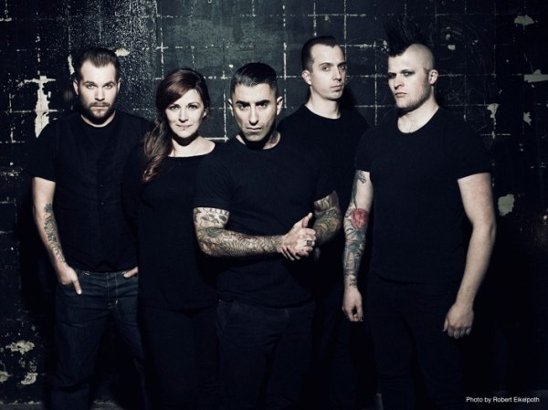 BROILERS - PLATZ 1 DER ALBUM-CHARTS !
