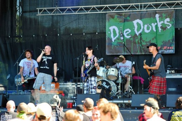 DIE DORKS: STATEMENT ZUR WM
