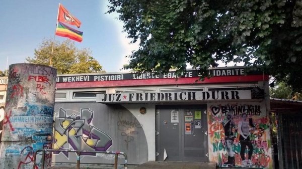 JUZ bleibt! Für den Erhalt des Jugendzentrums Friedrich Dürr in Mannheim