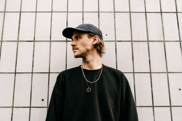 Jules Ahoi kündigt neues Album an