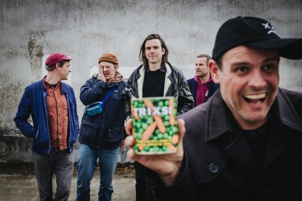 TRIXSI - Neues Album im Juni bei Glitterhouse!