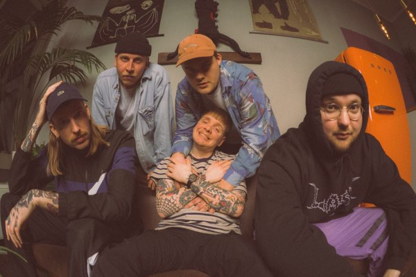 HIPPIE TRIM - teilen neue Single :Dead Heat & zweites Album - What Consumes Me - erscheint am 16.09.