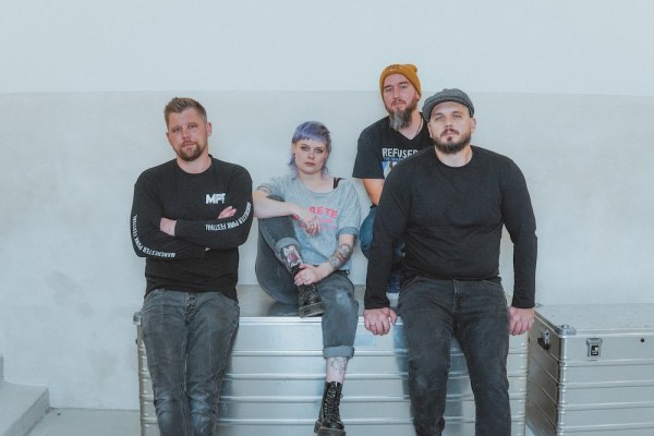 BLOODSTRINGS veröffentlichen Video zur Single: Don`t Die