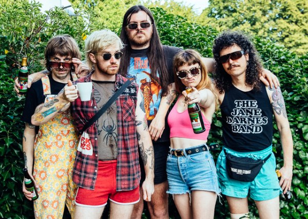 CLOWNS - Neue Single -Thanks 4 Nothing- mit Musikvideo!