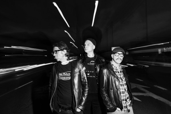 ALKALINE TRIO: Neue Single -Versions Of You- ab sofort erhältlich!