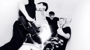 HARTHOF - DREIKLANG Music präsentiert "Farblos" Videopremiere!!!