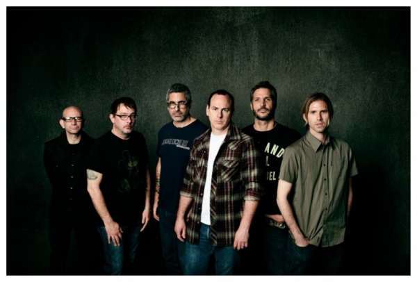 BAD RELIGION - ALBUM STREAM  --THE DISSENT OF MAN--  ONLINE !