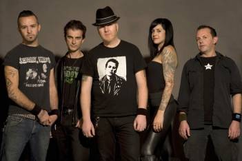 THE MAHONES VS The Fighter!