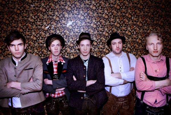 FINDUS - Neuer VIDEOCLIP  -HAFENCITY- Online ! TOURDATEN ! 