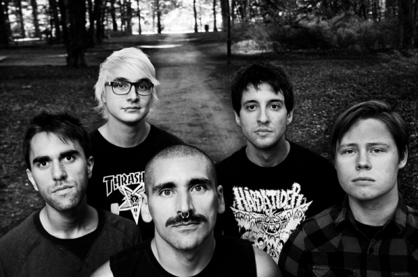 ATLAS LOSING GRIP: Show-Orkan und iPhone App