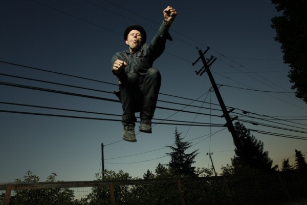 TOM WAITS steigt mit BAD AS ME auf Platz 7 in die deutschen Album Charts ein.