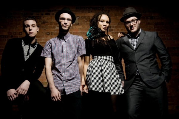 THE SKINTS - ALBUM IM MÄRZ / VIDEOCLIP / TOURDATEN 
