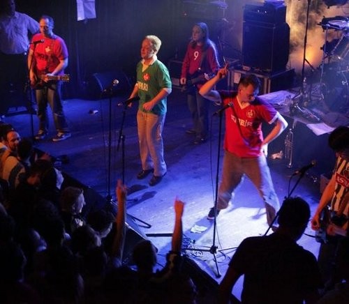 Walter Elf spielen zweites Konzert