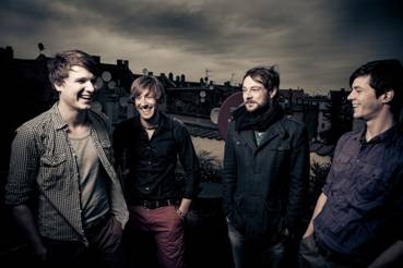 The Intersphere supporten Karnivool