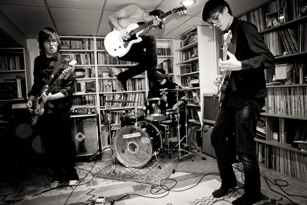PUP - Video zu "My Shadow"