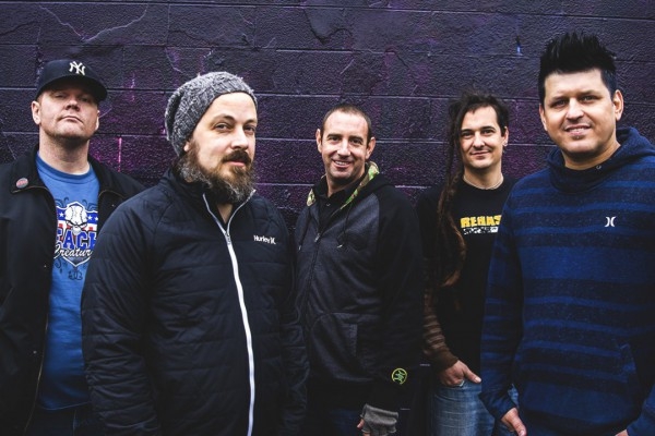 LESS THAN JAKE - TOUR MIT YELLOWCARD