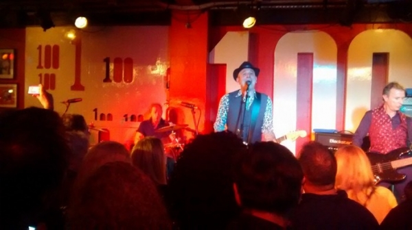 THE PROFESSIONALS (Paul Cook von den Sex Pistols) kommen