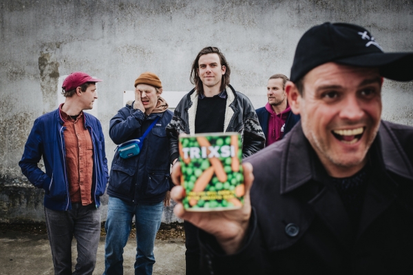 TRIXSI - Neues Album im Juni bei Glitterhouse!