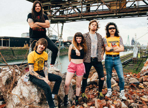12.07.2023, 10:09 CLOWNS - Neue Single, neues Album über FAT! Auf Tour ab Freitag!